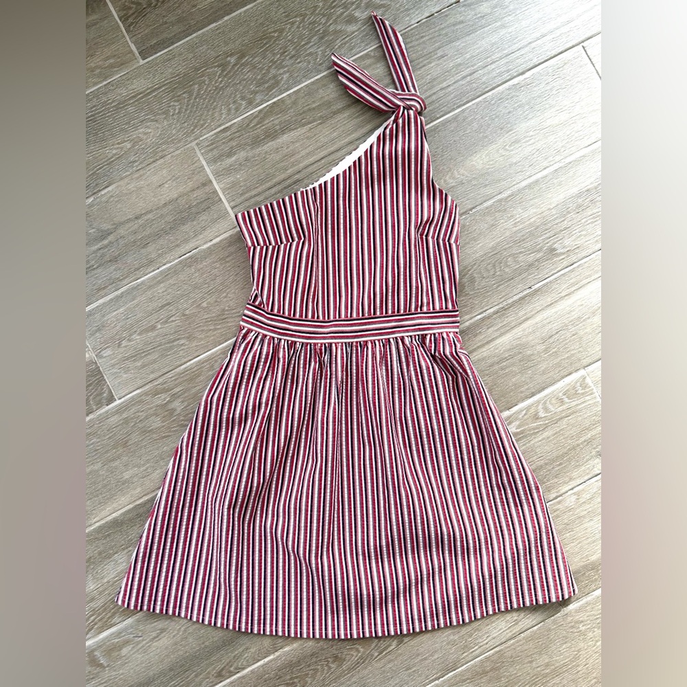 LOFT 00P one shoulder strap seersucker dress